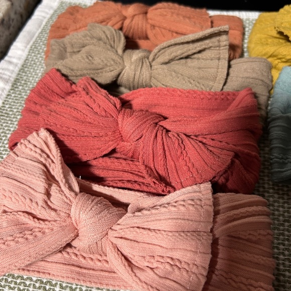 Assorted Baby Headbands with Bows and Flowers - Picture 12 of 14